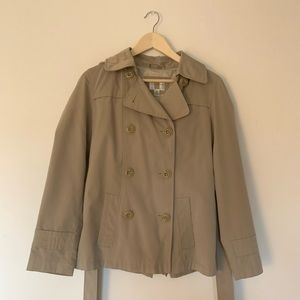 Gallery short hooded trench coat raincoat in beige/tan